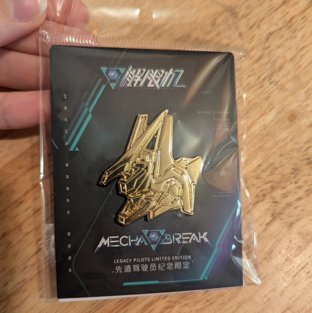 Exclusive NYCC 2024 Mecha Break Pin